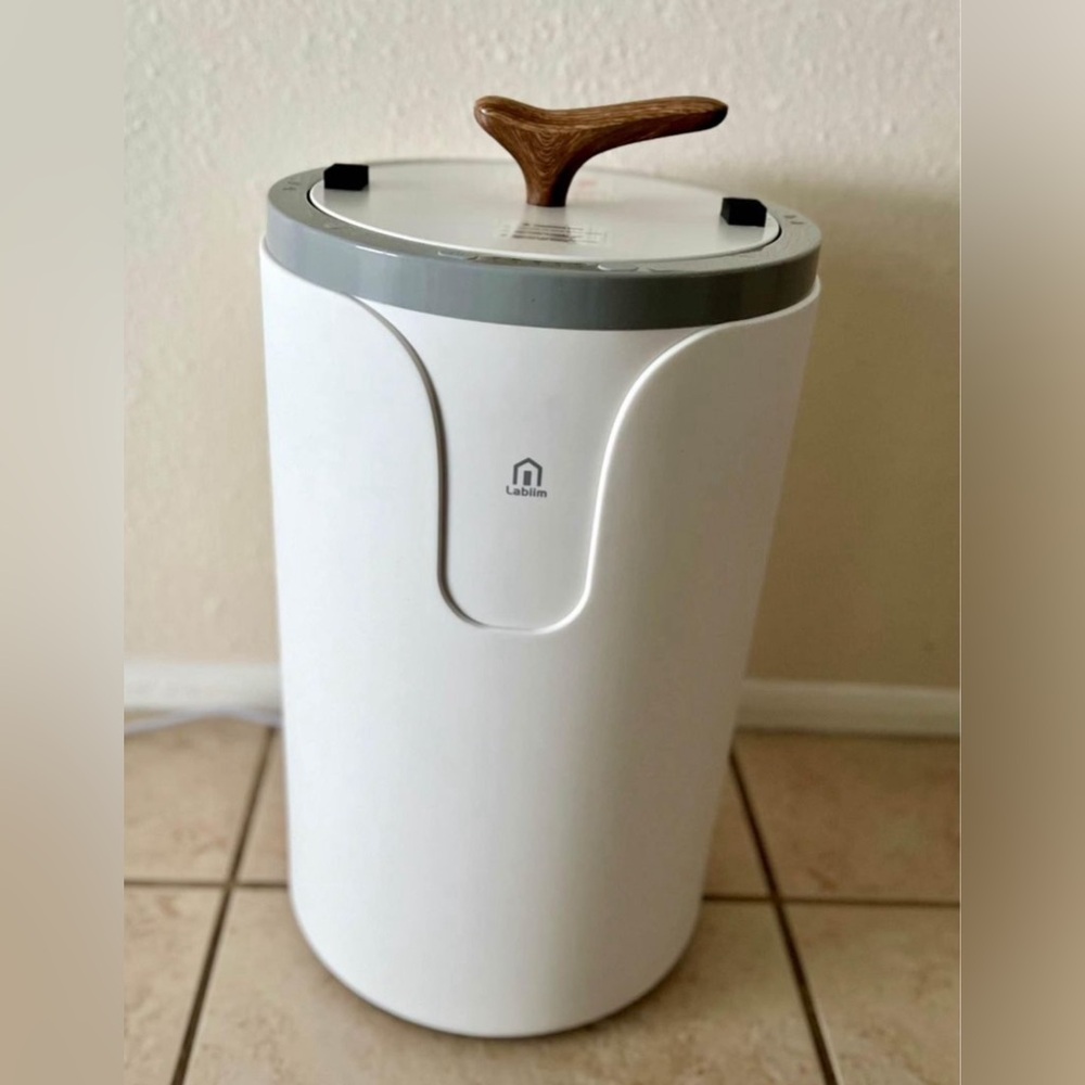 20 L Towel warmer with faux wood handle